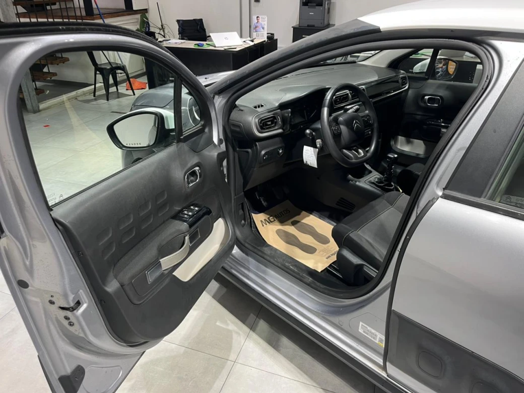 imagen 0 de vehiculo con id 2165